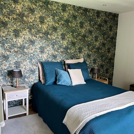 Les Glycines Villa Hieres-Sur-Amby Екстериор снимка